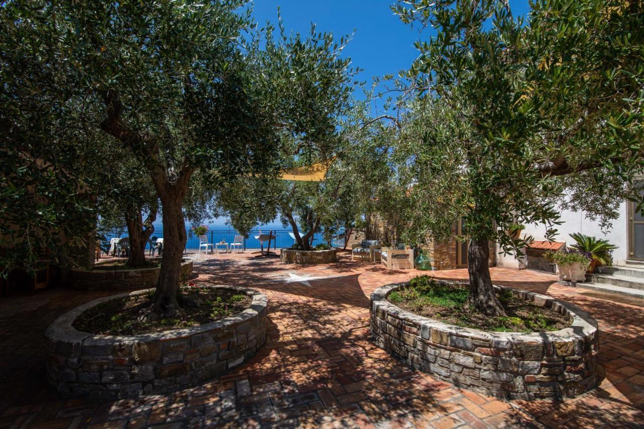 Madonna Della Scala Panzió Castellabate Kültér fotó