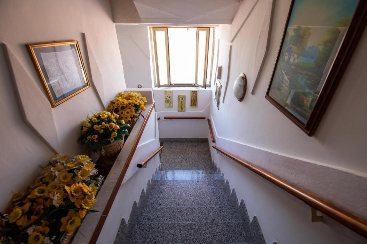 Madonna Della Scala Panzió Castellabate Kültér fotó